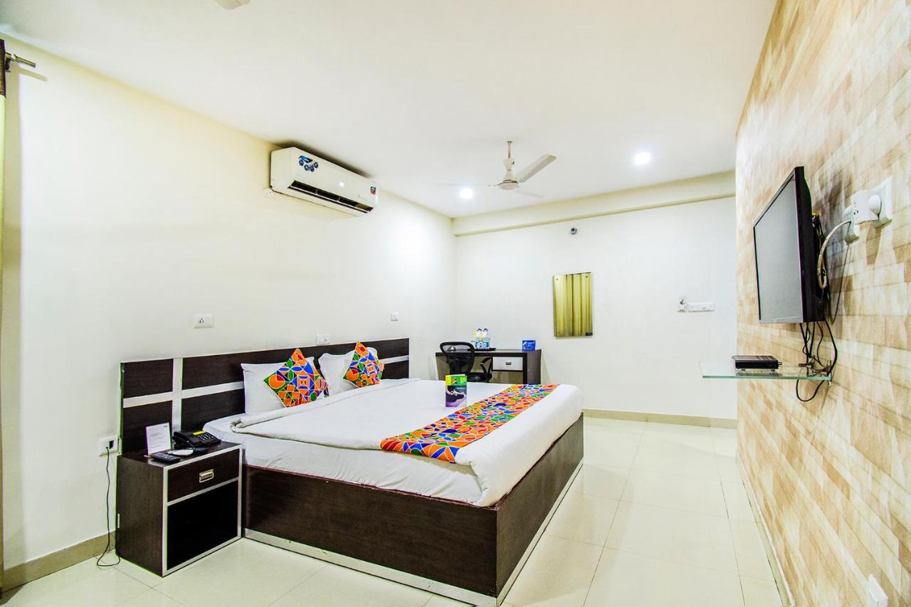 FabHotel Pride Inn Hyderabad Exterior foto