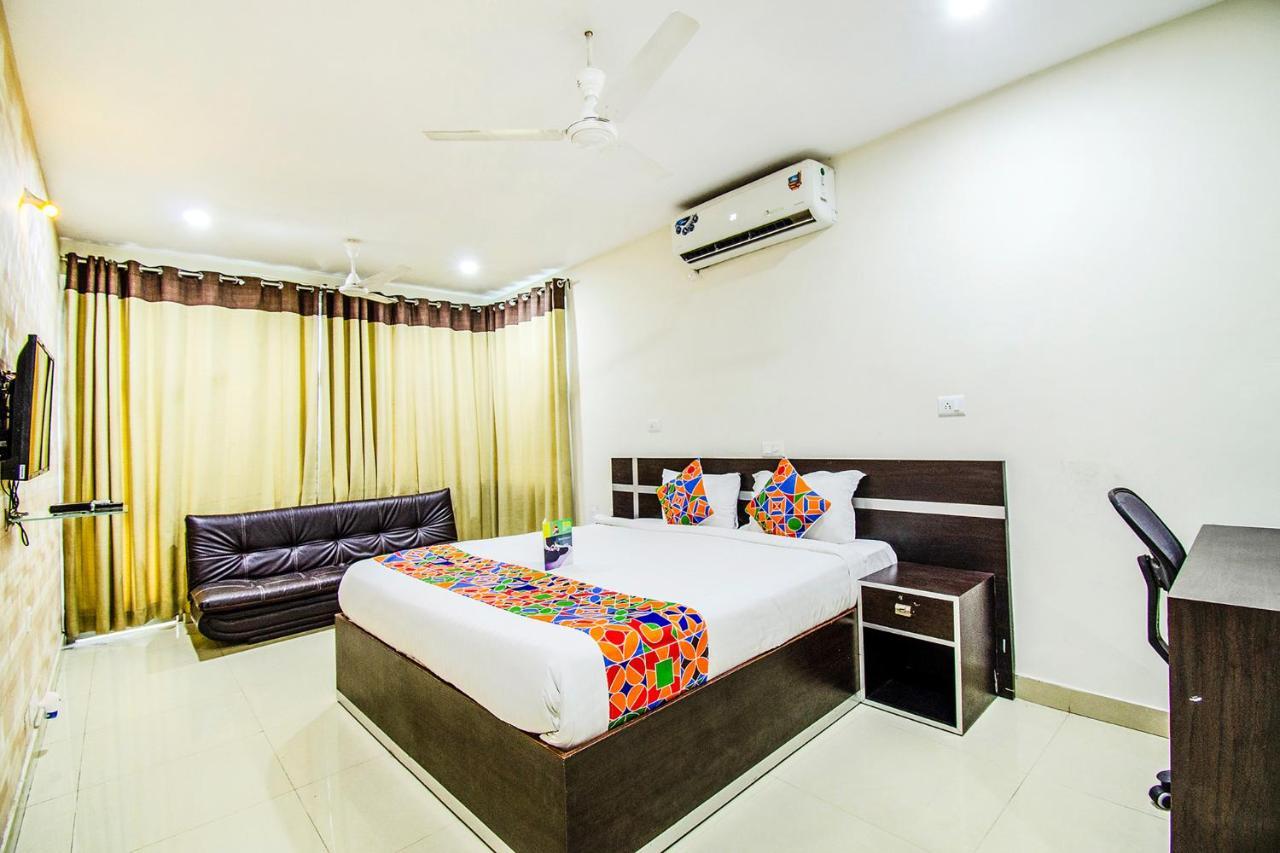 FabHotel Pride Inn Hyderabad Exterior foto